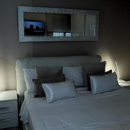 Entire Apartment , 2 Bedrooms Newly Remodeled Center Sitges Barcelona Екстериор снимка