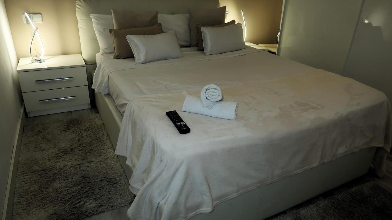 Entire Apartment , 2 Bedrooms Newly Remodeled Center Sitges Barcelona Екстериор снимка